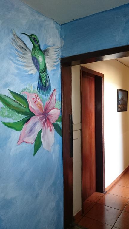 The Quito Guest House With Yellow Balconies For Travellers 部屋 写真